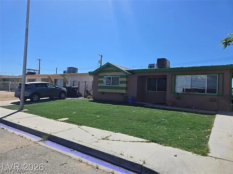 817 Duquesne Ave — Photo 2