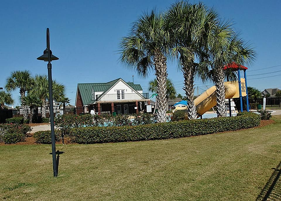 2nd image of 8246 Gran Villa Dr