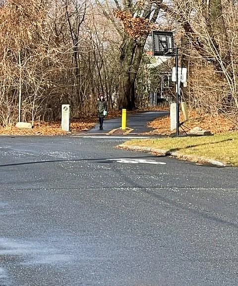dead end quiet street, bike path to horn pond @300 yards