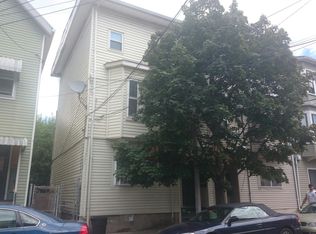 166 W 6th St #2, South Boston, MA 02127