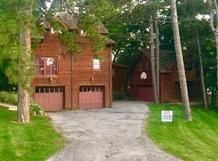 9209 Hickory St, Omaha, NE 68124