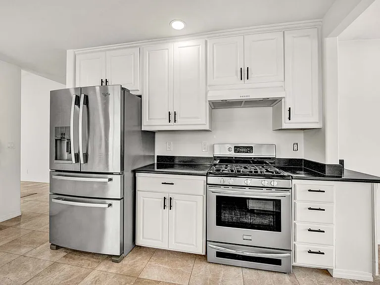 23495 Porter Cir — Photo 10