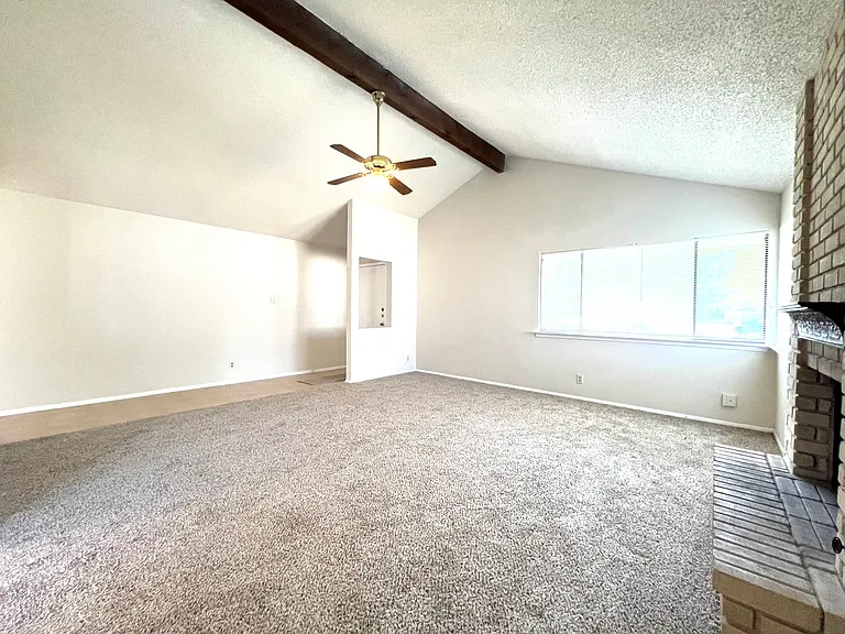 8818 Ridge Gate St — Photo 4