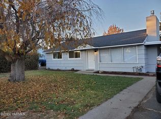 2703 Clinton Way, Yakima, WA 98902
