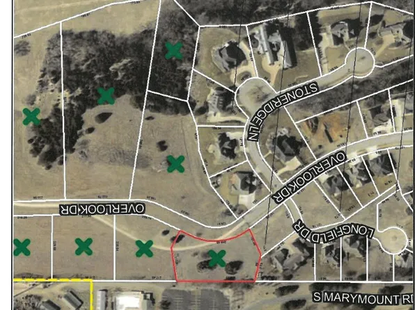 1945 Overlook Dr, Salina, KS 67401