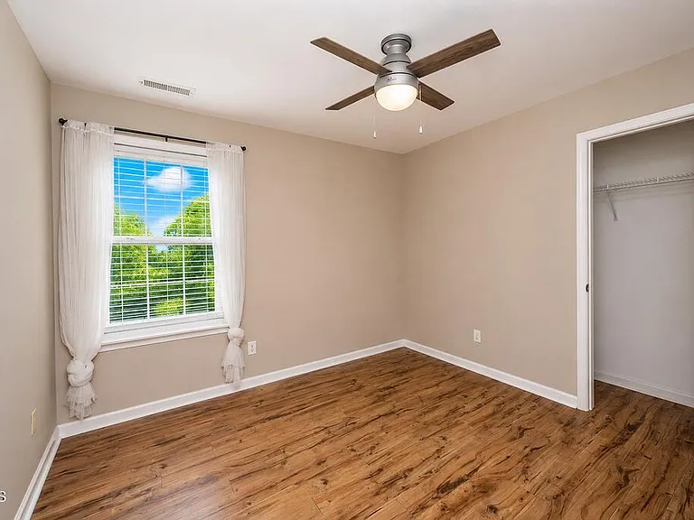 5803 Whisperwood Dr — Photo 21