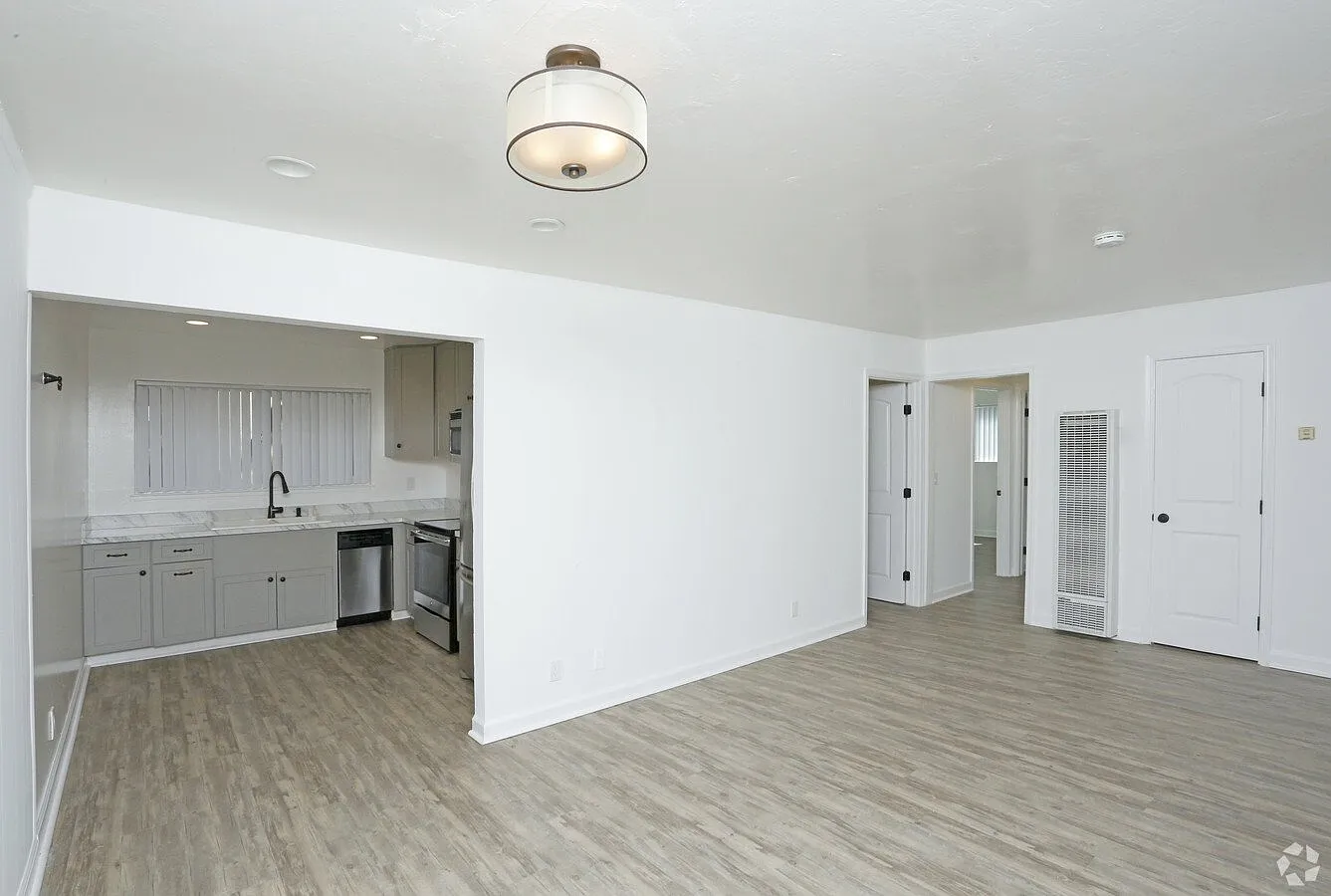 Studio, 1.0 bath, $1,900 — Photo 4