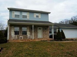 8 Hunter Dr, Saint Albans, WV 25177