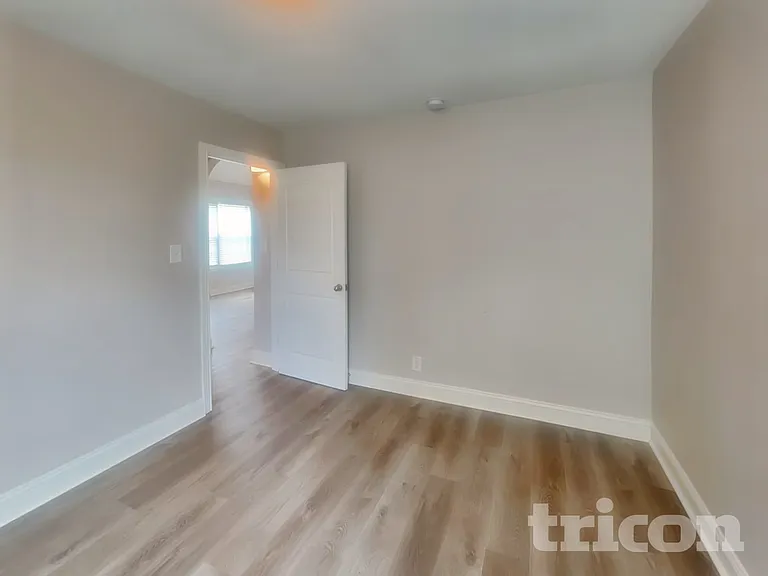 609 Hollow Crst — Photo 11