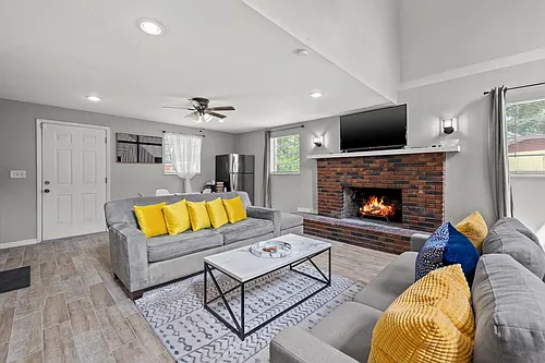 4314 E Henry Ave Photo 1