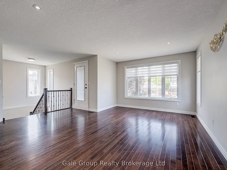 151 Norwich Ave — Photo 18