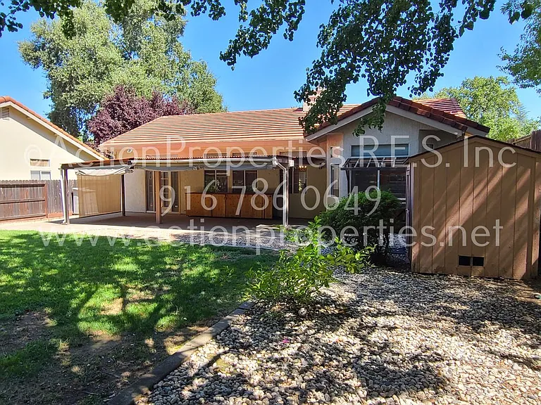1417 Hurlston Way — Photo 22