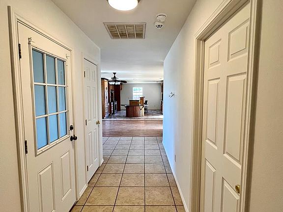 3rd image of 2251 Woodlawn Dr