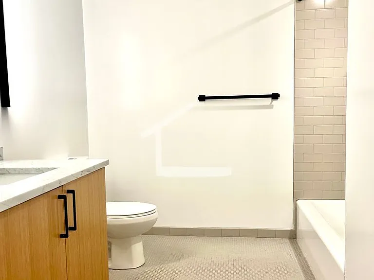 81 Gardner St #D2 — Photo 9