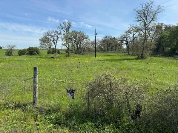 1226 County Road 330, Lexington, TX 78947