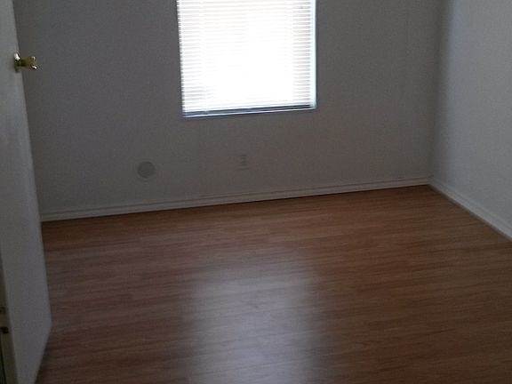 2nd image of 250 Westridge Dr