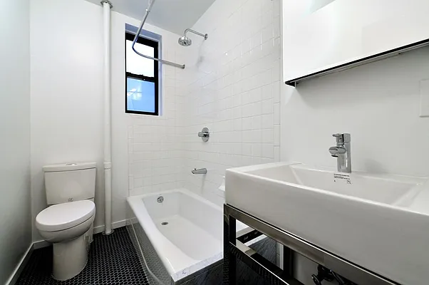 Rented by Aether Property Group | media 20