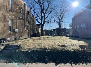 2209 W Greenfield Ave, Milwaukee, WI 53204