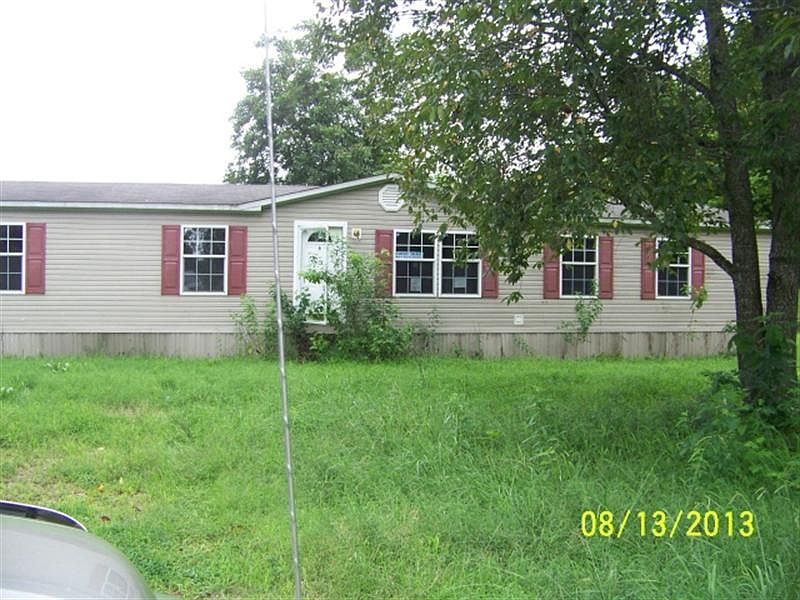 1st image of 733 Martin Dr E