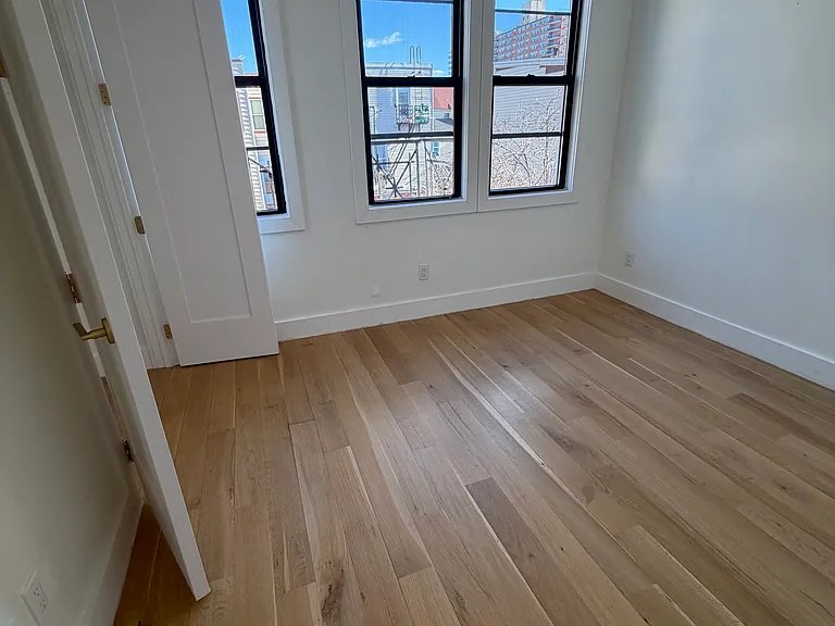 50 Grace St #4 — Photo 10