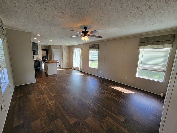 2nd image of 316 Lyle St