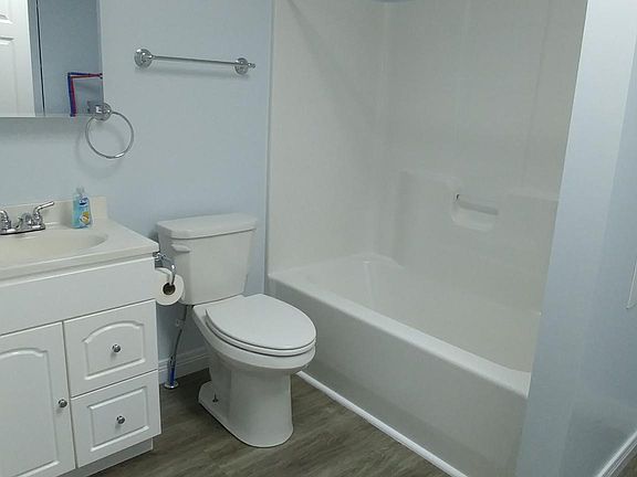 5th image of 515 E Mulberry St APT B