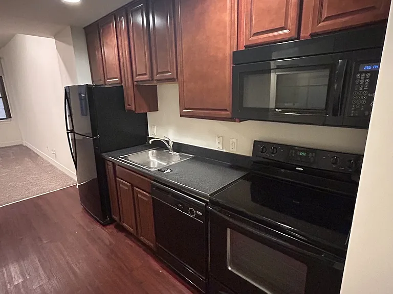 The Bank Apartments — Photo 88