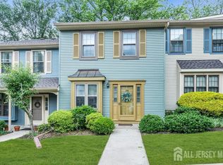223 Perth Hill Ct, Aberdeen, NJ 07747