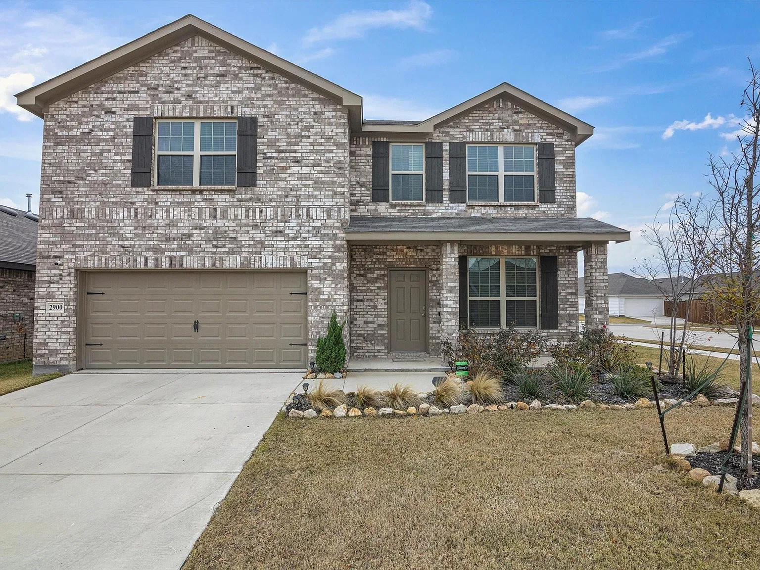 4 bed, 2.5 bath, 2602 sqft, $2,750 — Photo 2