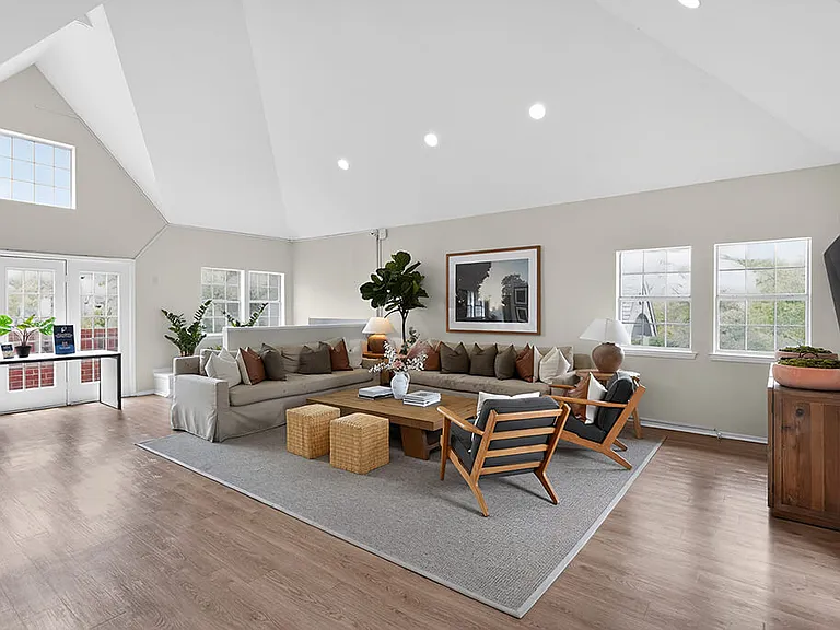 Landmark at Wynton Pointe Apartment Homes — Photo 30