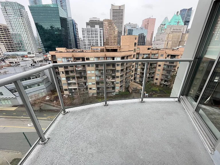 1050 Smithe St #803 — Photo 9