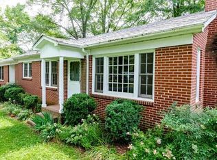 1829 27th Street Pl NE, Hickory, NC 28601