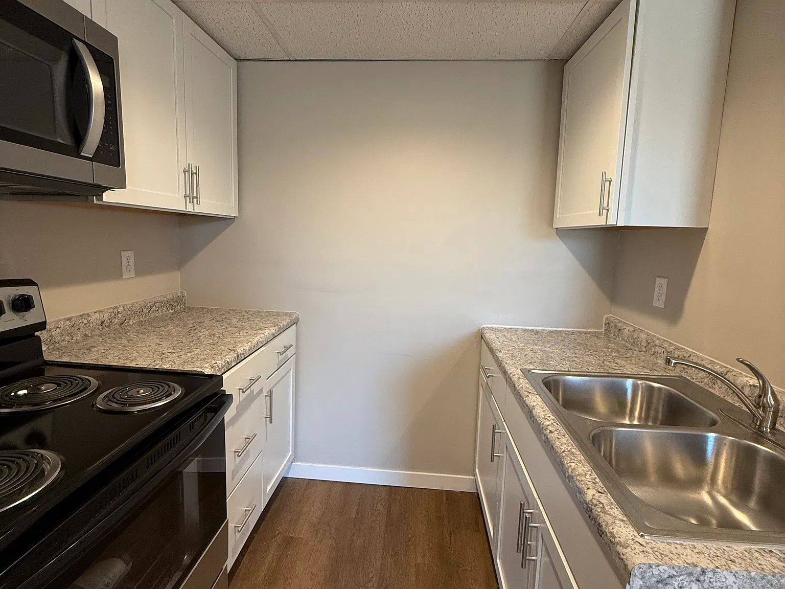 1 bed, $1,000 — Photo 1