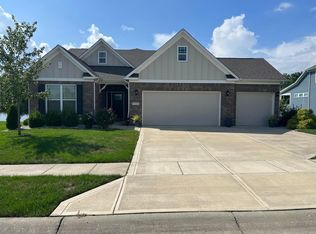 6126 Pelican Ln, Columbus, IN