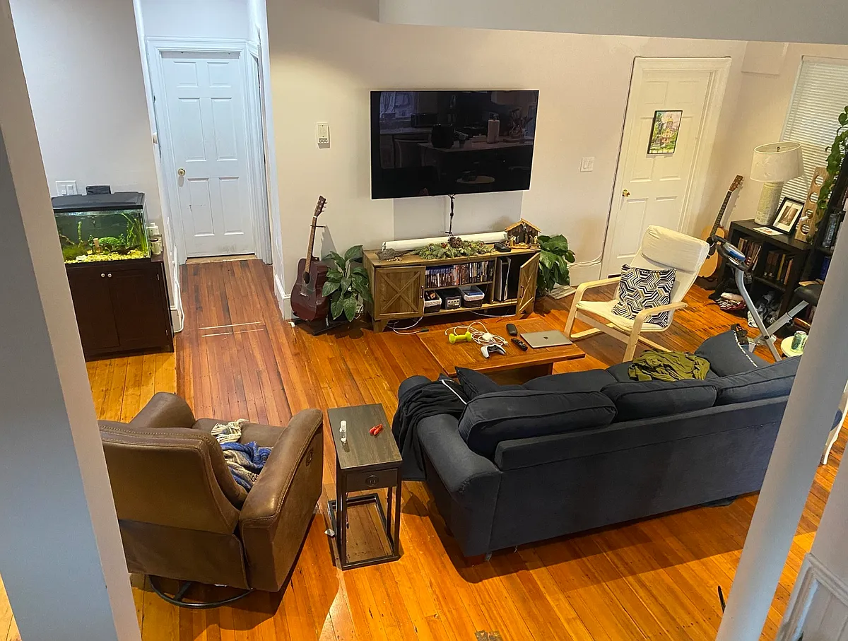 Building Photo - 44 Mozart St #2