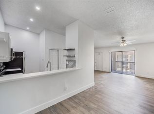 18220 Mediterranean Blvd #18220-6-18, Hialeah, FL 33015