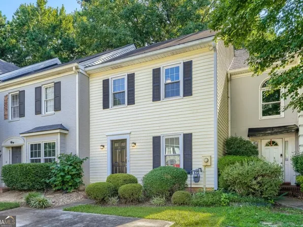 594 Harcourt Pl SE, Marietta, GA 30067