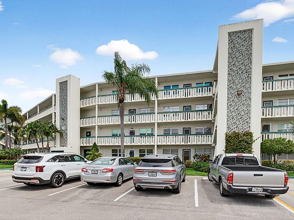 2nd image of 3084 Oakridge U