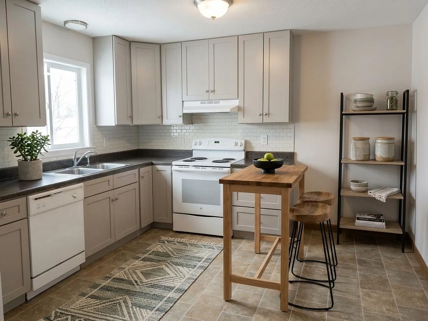 2 Bedroom 1 Bathroom in Elizabethtown! — Photo 3