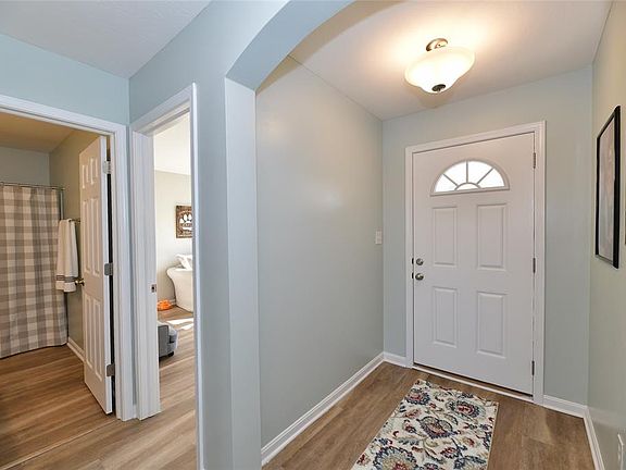2nd image of 2284 Trefoil Dr
