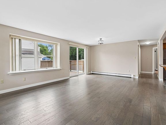 4th image of 5 Summit Circle