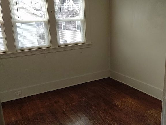 5th image of 410 Marion Pl NW #2