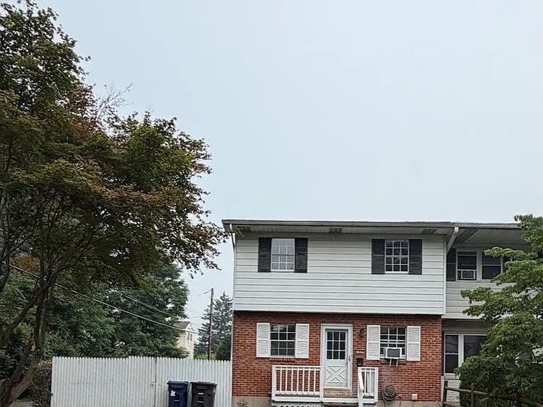1809 Frankenfield St — Photo 3