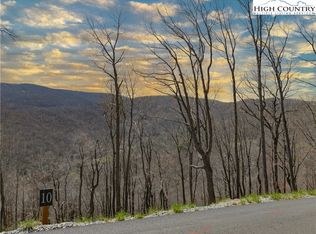 10 Poplar Forest Dr, Boone, NC 28607