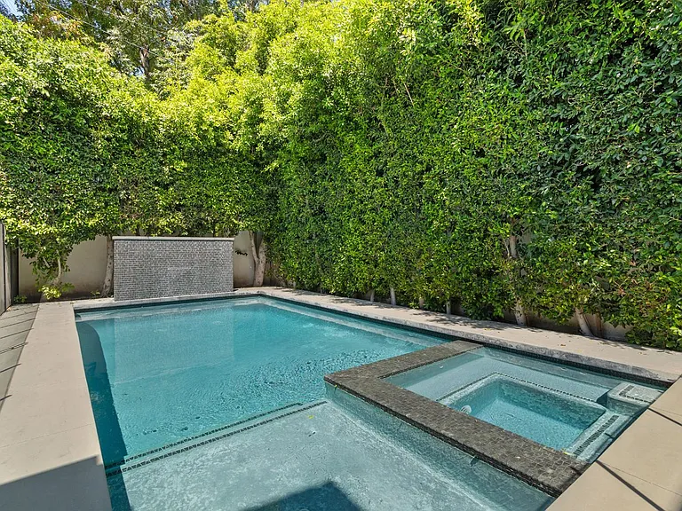 4435 Stansbury Ave — Photo 22