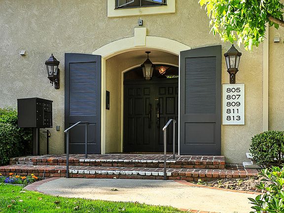 3rd image of 811 S Orange Grove Blvd