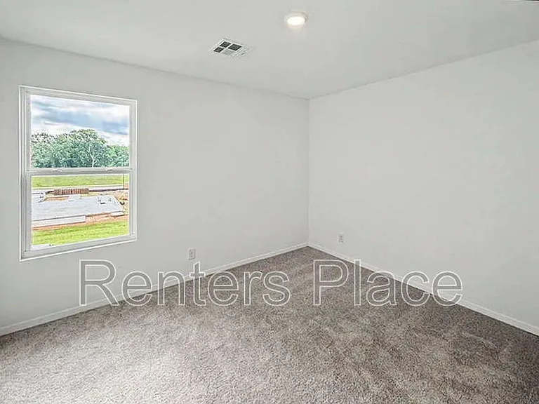 7113 S Maple Ave — Photo 10