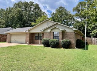 2104 S Sidney Ave, Russellville, AR 72802