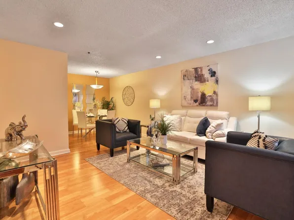 695 S Knickerbocker Dr APT 4, Sunnyvale, CA 94087