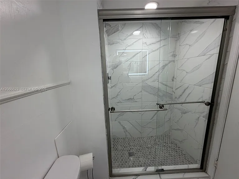 18031 Biscayne Blvd #601 — Photo 10